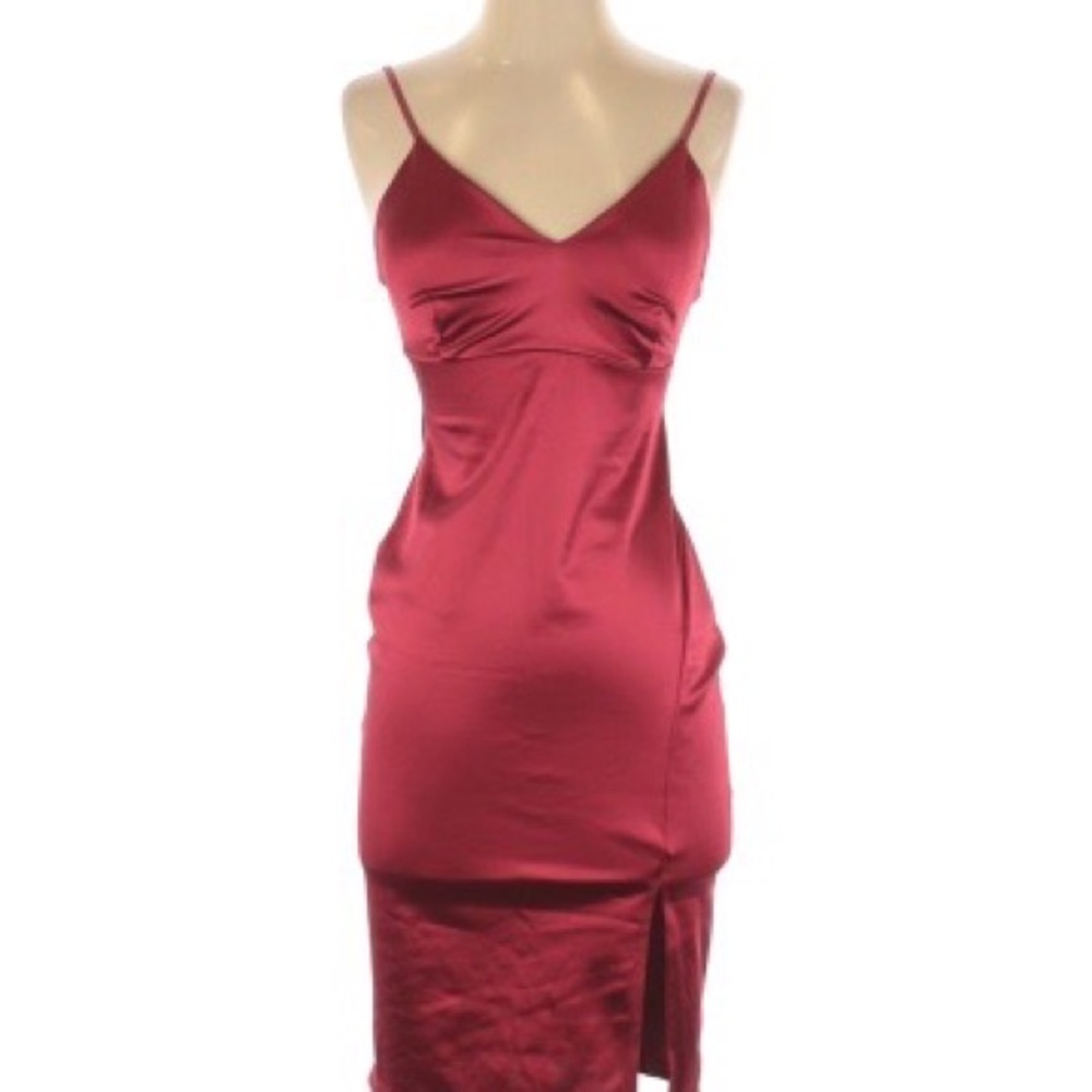 GBG LA Maroon Cocktail Dress